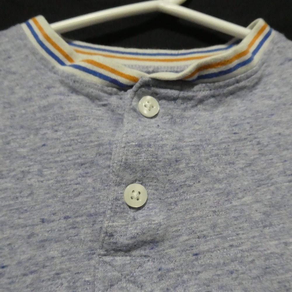 JOE FRESH KIDS small (6) grey short sleeve shirt w/ striped trim cuffs & collar